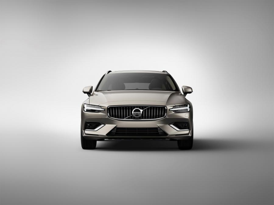  Volvo V60 T6 Inscription 2018 года  (WW) (фото 31 из 53)